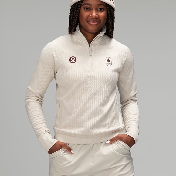 Lululemon team Canada WOMEN'S ENGINEERED WARMTH HALF-ZIP *COC LOGO - Picture 1 of 3